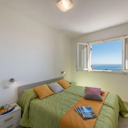 Casa Alessandra Apartment *